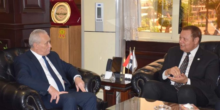 بيان صادر عن الهيئة العامة للاعتماد والرقابة الصحية:  رئيس هيئة الاعتماد والرقابة الصحية يلتقي بمحافظ الأقصر، بمقر ديوان عام  المحافظة
