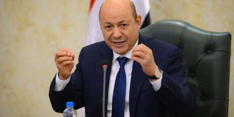رئيس مجلس القيادة اليمني: مصر قدمت عشرات الآلاف من الشهداء والجرحى لنا.. وتعلمنا على يد المصريين