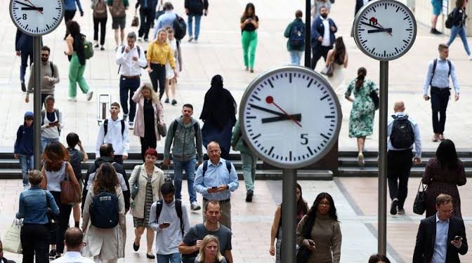 بريطانيا: ارتفاع مفاجئ في معدل البطالة يصيب سوق الوظائف بالوهن مجددا