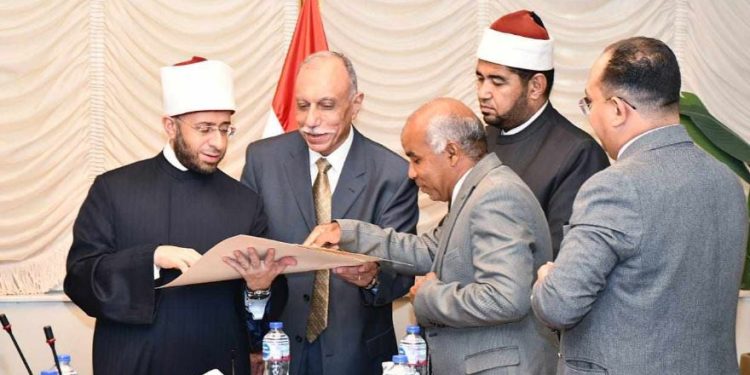 وزير الأوقاف: الوزارة في خدمة مصحف الشمرلي وإدخال تحسينات في النسخة الجديدة
