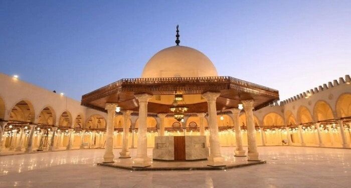 المساجد التاريخية في القاهرة.. معالم دينية تضيء ليالي رمضان