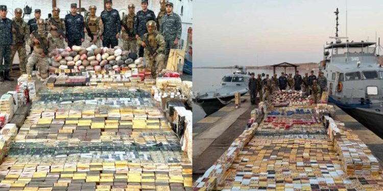 القوات البحرية تحبط محاولة تهريب مواد مخدرة عبر سواحل البحر الأحمر