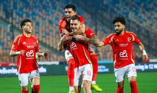 عاجل.. الأهلي يطالب اتحاد الكرة والرابطة بإقامة القمة بتحكيم أجنبي