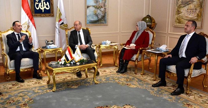 وزير الطيران يبحث تعزيز التعاون مع شركة سيتا العالمية في مجال التحول الرقمي بالمطارات