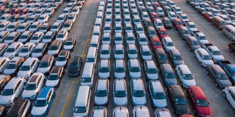 مبيعات السيارات في مصر تقفز 61% خلال يناير