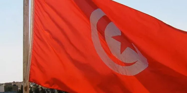 أفادت وكالة “نوفوستي” نقلا عن السفارة الروسية في تونس بأن الطائرتين اللتين تقلان المواطنين الروس المفرج عنهم في تونس اليوم، غادرتا إلى روسيا.
