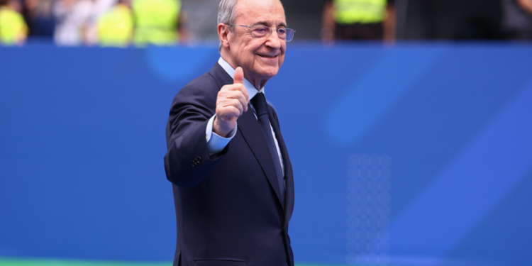 بيريز يعد لاعبي ريال مدريد بمكافأة استثنائية على تخطي أرسنال