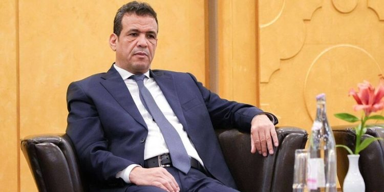 في أول تصريح له عقب قرار إعفائه من مهامه كنائب لرئيس حكومة الوحدة الوطنية ووزير الصحة، خرج رمضان أبو جناح عن صمته كاشفا تفاصيل ملف أدوية الأورام المستوردة من العراق.