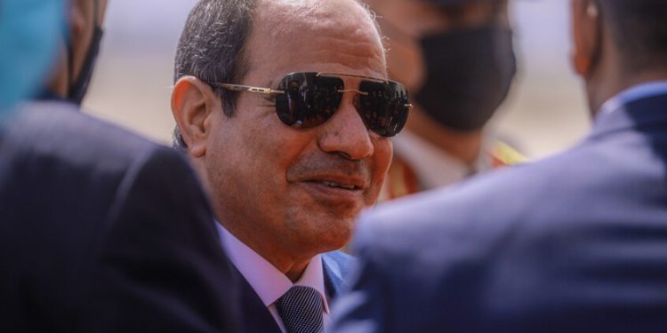 السيسي يذكر كامل الوزير برسالة منذ 5 سنوات.. ويتحدث عن الحل الوحيد لنهوض مصر