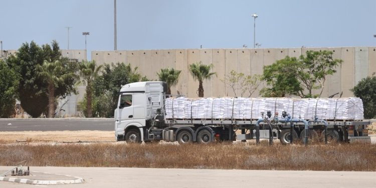 الأمم المتحدة: المساعدات لم تصل للفلسطينيين بعد يومين من بدء دخول الإمدادات الجديدة إلى غزة