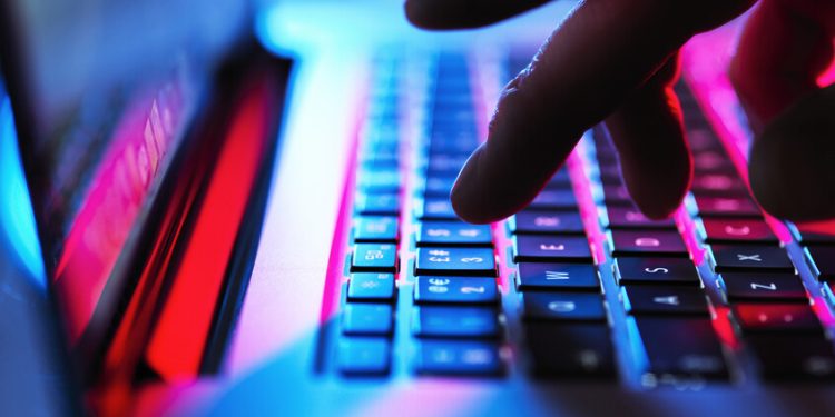 إعلام: مستشار الأمن القومي الأمريكي ونائبه قد يقدمان استقالتهما