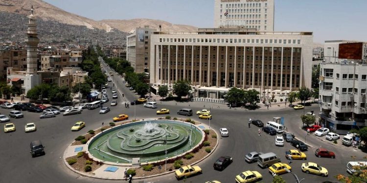 الخارجية السورية: نرحب برفع العقوبات الأمريكية وندعو للتعاون على أساس الاحترام المتبادل دمشق