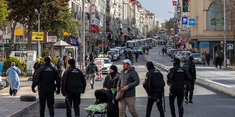 أسطنبول: اعتقال مشبوه بجمع أكثر من 350 ألف دولار لتنظيم “داعش
