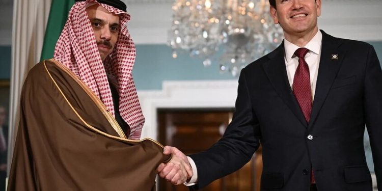 بن فرحان وروبيو يبحثان هاتفيا الأوضاع بسوريا وغزة وأوكرانيا